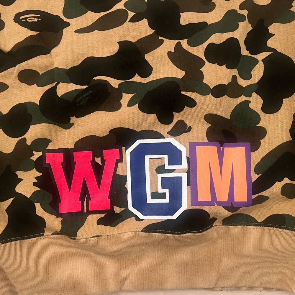 A Bathing Ape Men's Camouflage Shark Sweatshirt - Picture 2 of 3